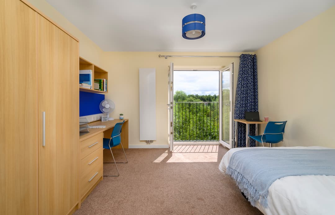 1 Bed Flat gallery image 2